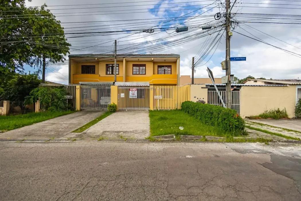 Casa em Curitiba - PR, no bairro Bairro Alto - Referência CA0344-TIMF