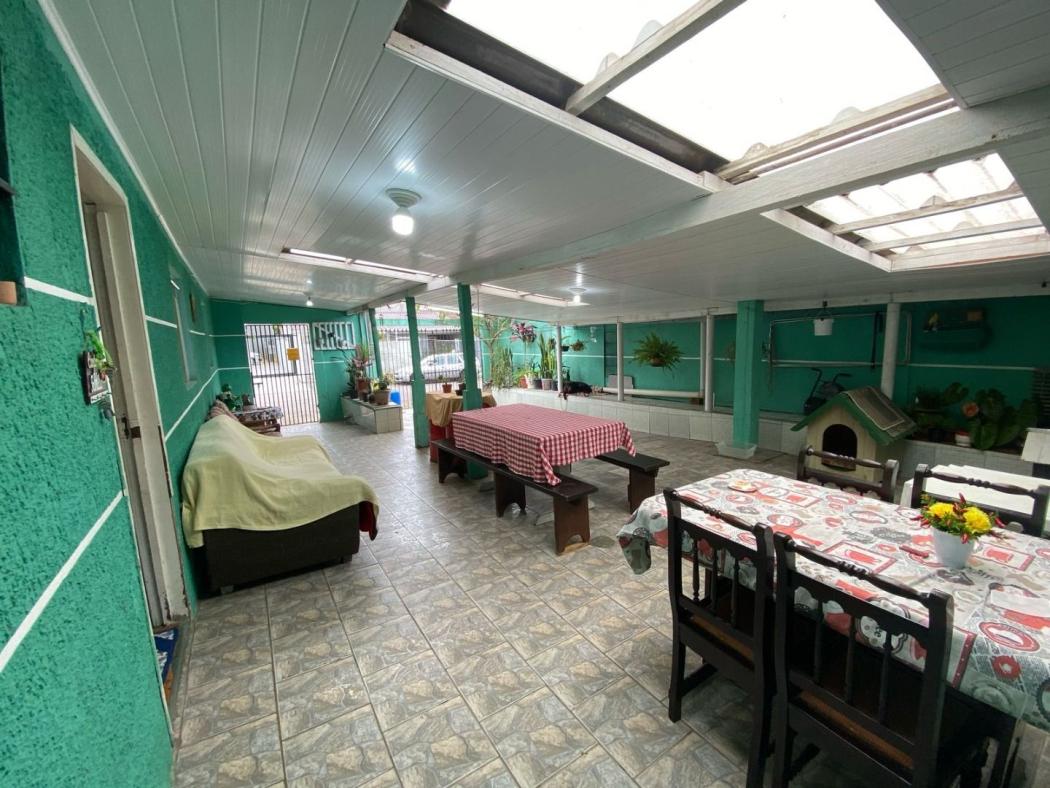 Casa em São José dos Pinhais - PR, no bairro Afonso Pena - Referência CA0422-FGME