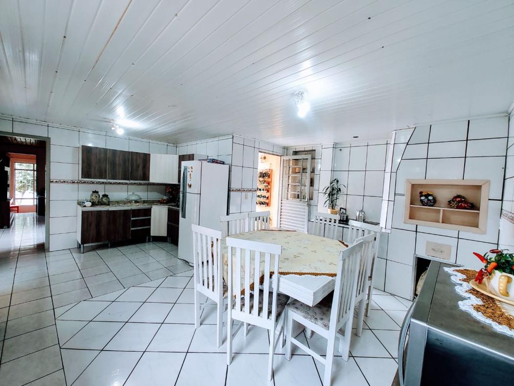 Casa em São José dos Pinhais - PR, no bairro Roseira de São Sebastião - Referência CA0428-FGME