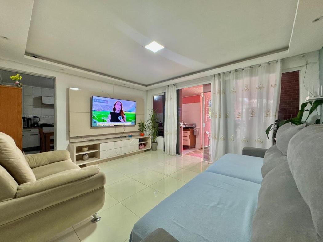 CASA com 2 dormitórios à venda por R$ 350.000,00 no bairro Vitória Régia - CURITIBA / PR - JB3 Imóveis
