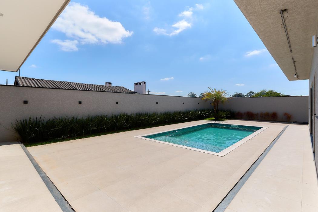  - CASA com 4 dormitórios à venda por R$ 2.690.000,00 no bairro Pioneiros - FAZENDA RIO GRANDE / PR