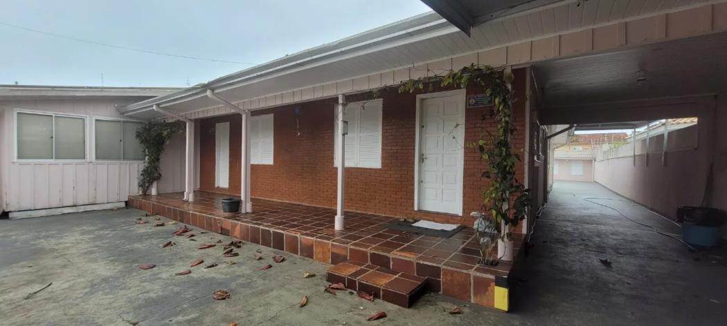 Casa Em Guaratuba a 4 Quadras do Mar, 5 Dormitórios, 4 banheiros, Terreno 640 m2 - Voa Corretor - Site para corretores de imóveis