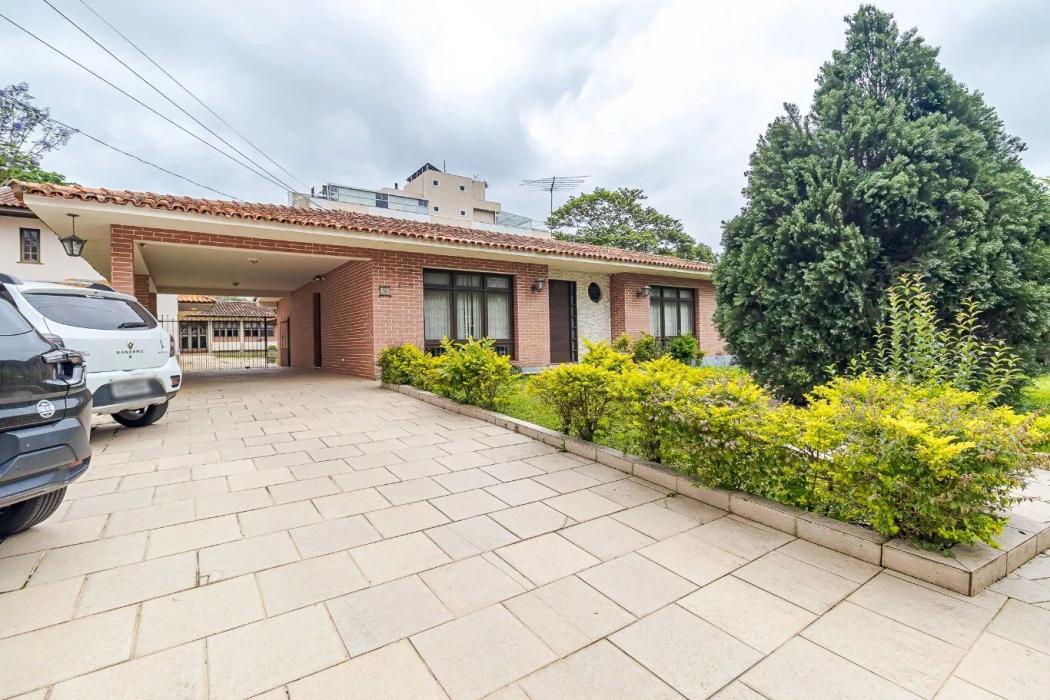 Casa para alugar com 3 quartos, 511m² - Bacacheri,Curitiba 