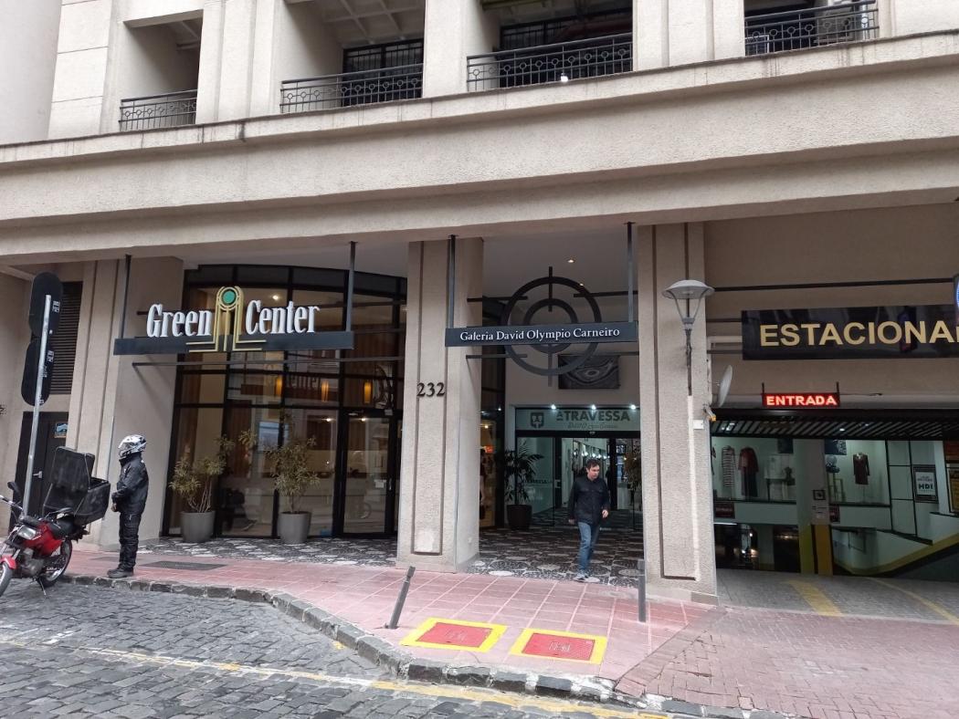 Escritório em Curitiba - PR, no bairro Centro - Referência CJ0011-TDIA