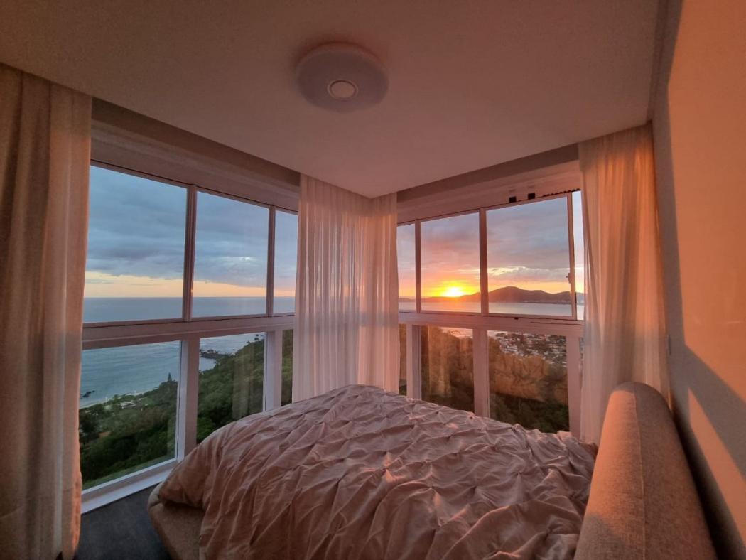 ESPETACULAR COBERTURA NA BACIA DA VOVO VISTA UNICA 30º ANDAR IMPERDIVEL