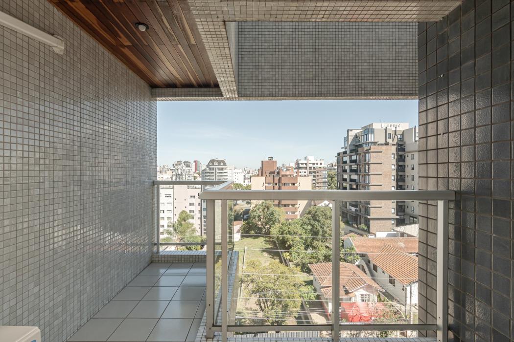  - COBERTURA com 3 dormitórios à venda com 266m² por R$ 1.500.000,00 no bairro Ahú - CURITIBA / PR