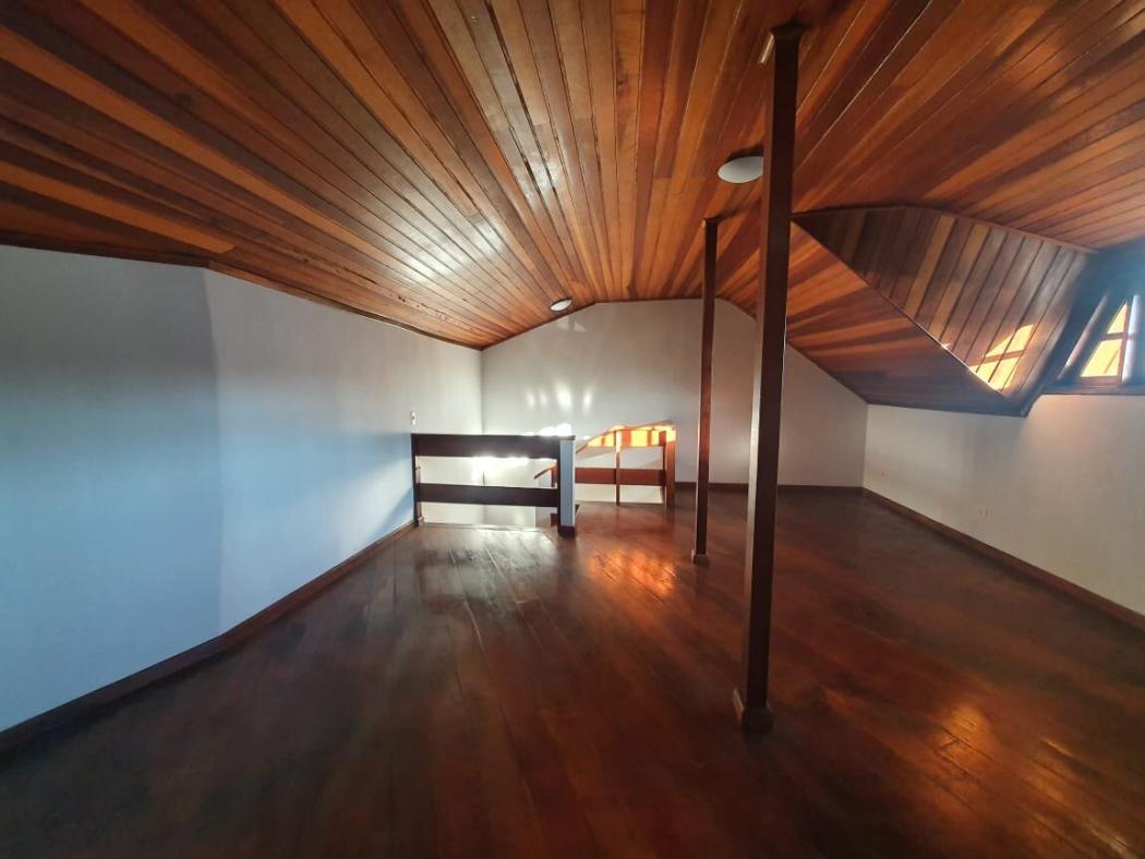 Casa para alugar em Tarumã, Curitiba — Hub Urbana
