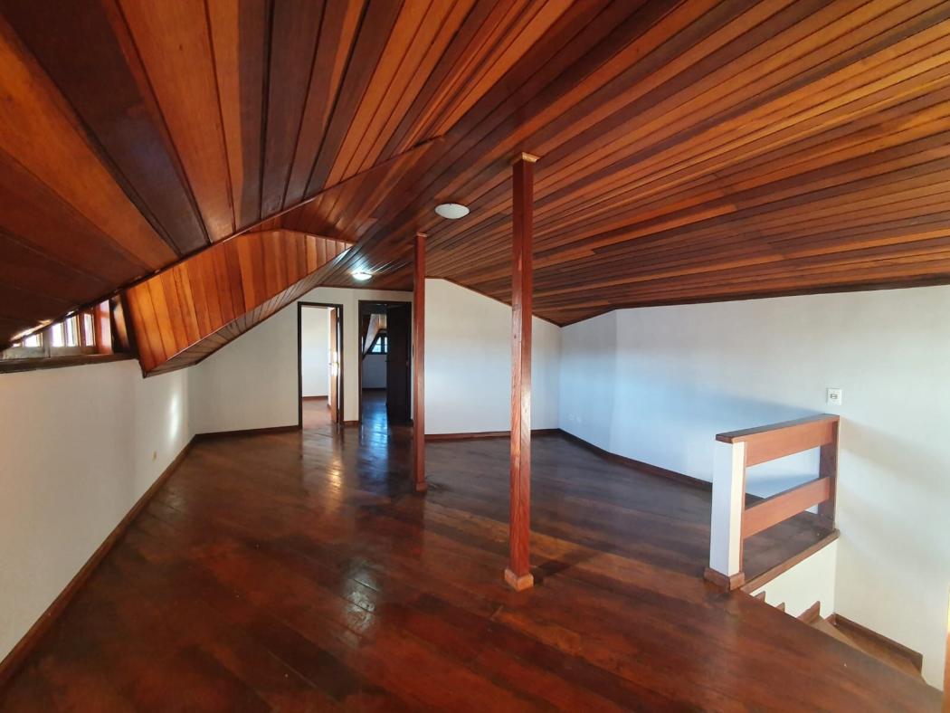 Casa para alugar em Tarumã, Curitiba — Hub Urbana