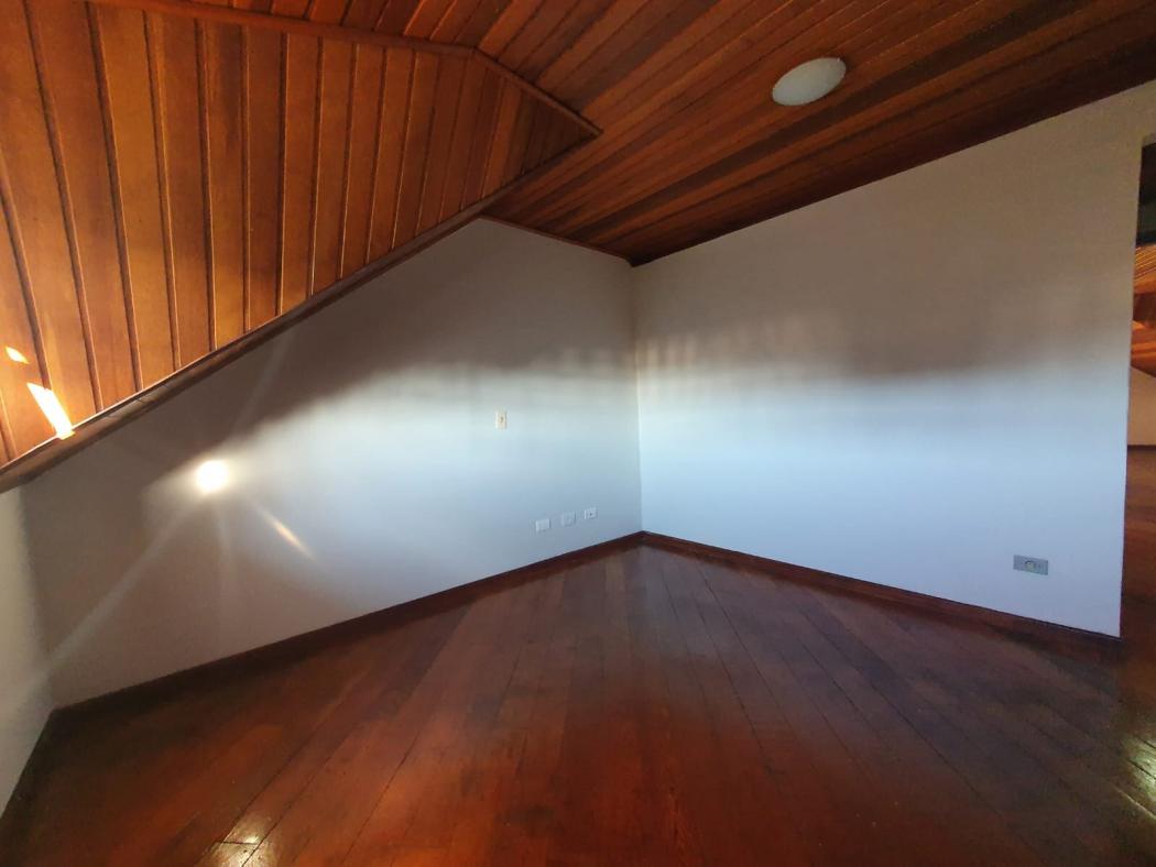 Casa para alugar em Tarumã, Curitiba — Hub Urbana