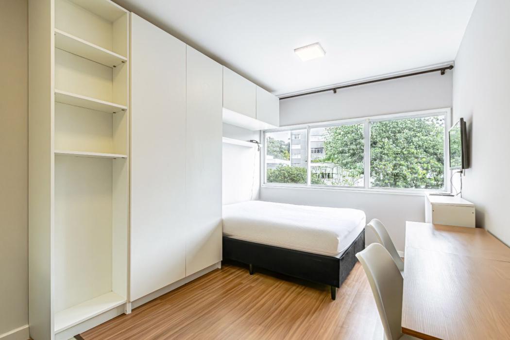 Flat em Curitiba - PR, no bairro Centro Cívico - Referência FL0003-LACJ