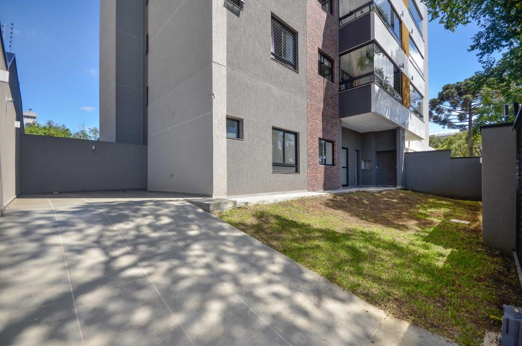  - Apartamento Garden Exclusivo no Água Verde | 2 Quartos, Área Externa Privativa e 2 Vagas