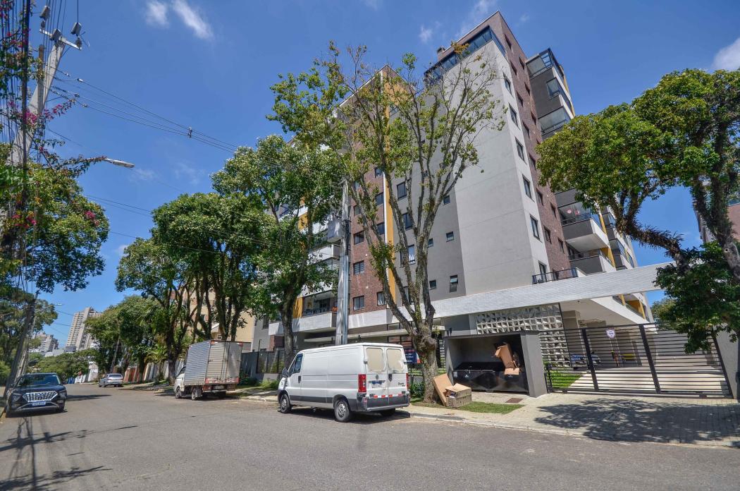Apartamento em CURITIBA - PR, no bairro Água Verde - Referência GD0001-ABNJ