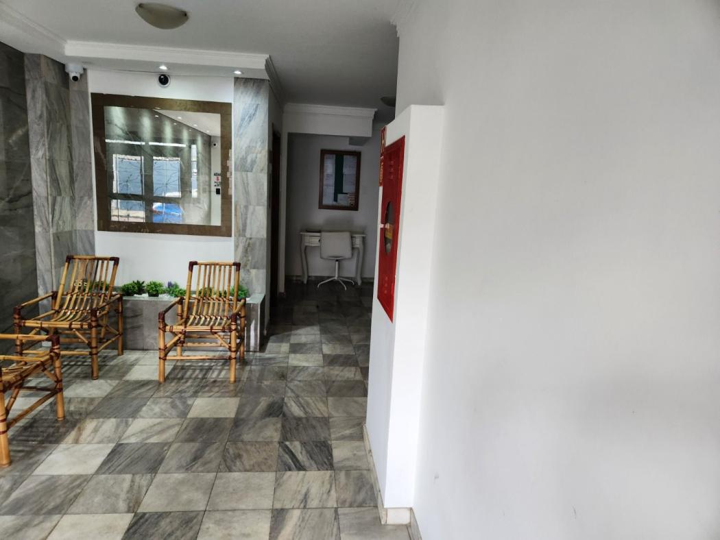 Apartamento em Curitiba - PR, no bairro Centro - Referência KN0003-TREV