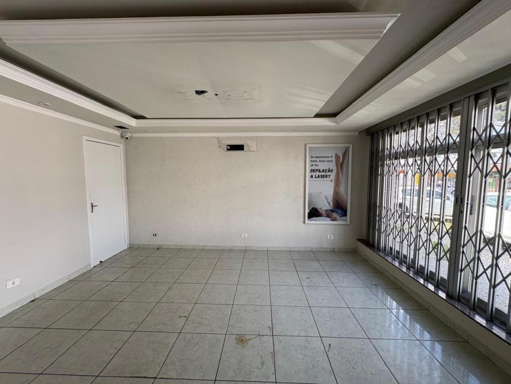  - CASA para alugar com 860m² por R$ 28.500,00 no bairro Jardim das Américas - CURITIBA / PR