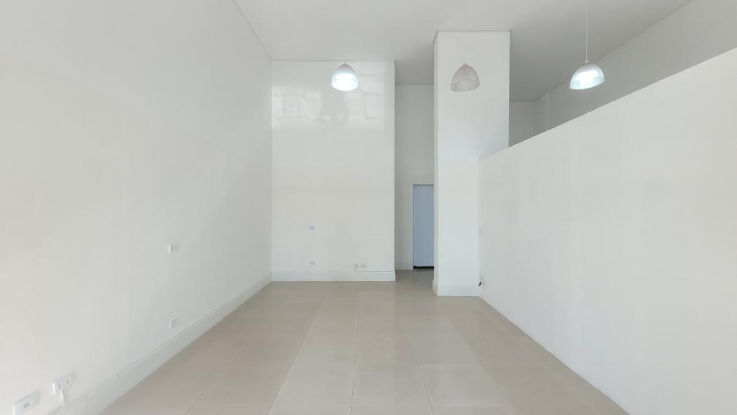  - Loja comercial para Venda, 60,00 m², em frente ao Terminal do Cabral, Edfício Set Cabral.  