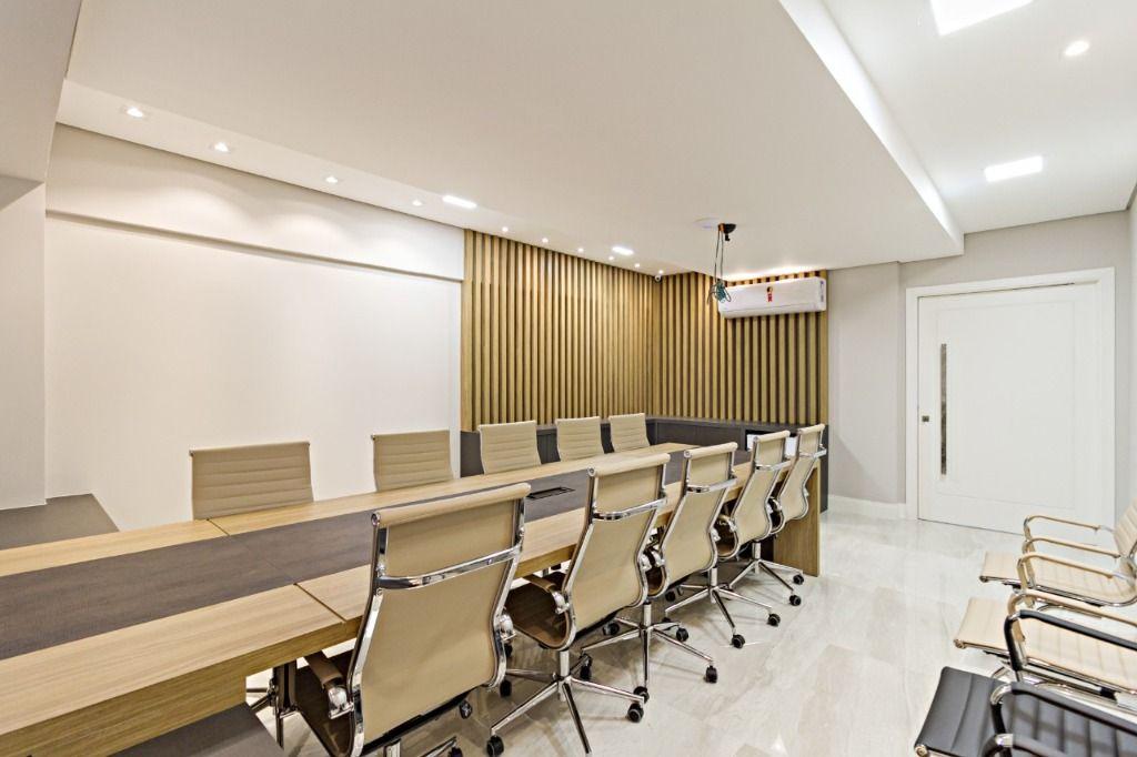 Edifício Residencial em CURITIBA - PR, no bairro Xaxim - Referência PR0008-AMI-RIC