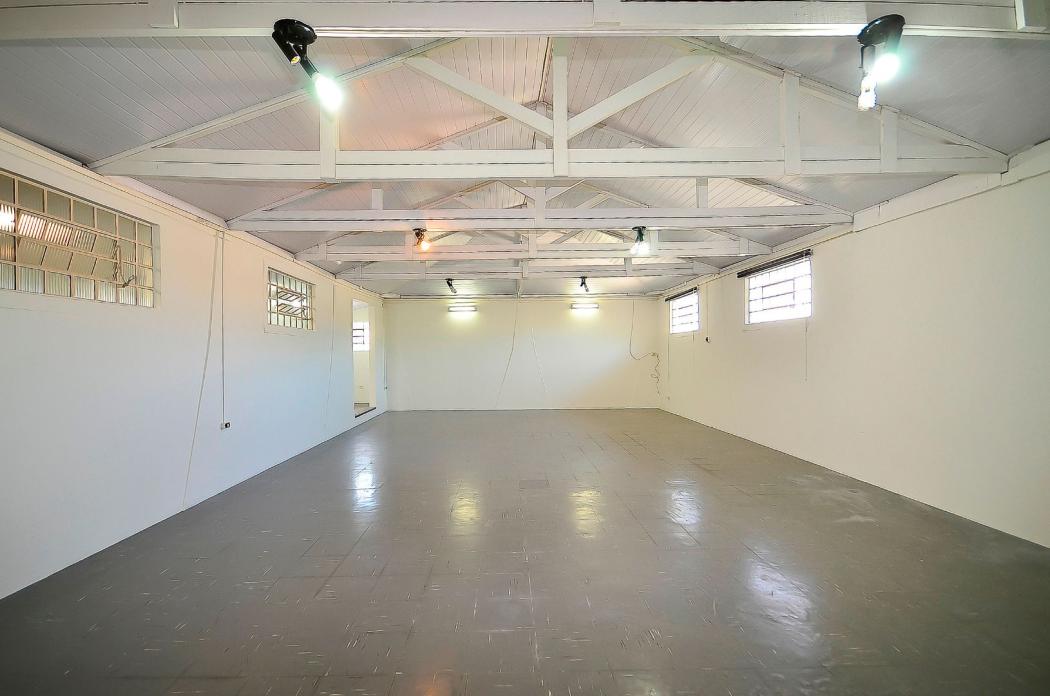 Consultório em Curitiba - PR, no bairro Cristo Rei - Referência PT0002-LACJ