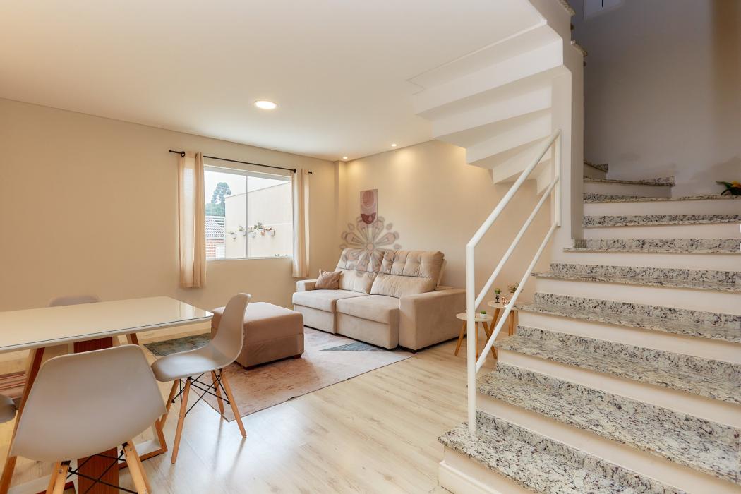 Sobrado em CURITIBA - PR, no bairro Barreirinha - Referência RS024-KEY