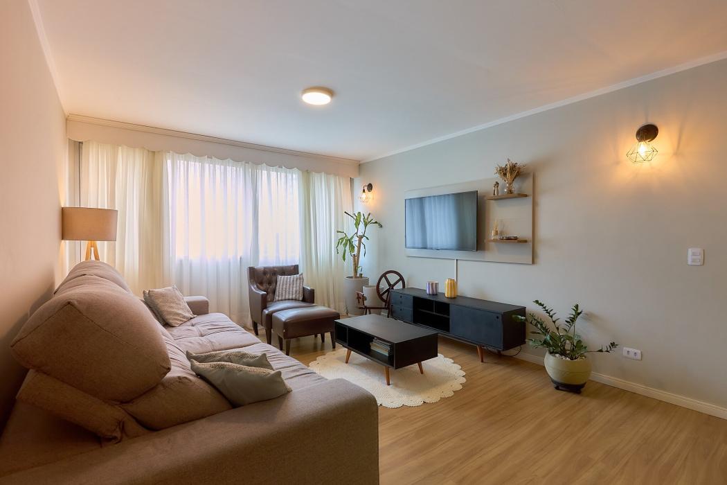  -  Apartamento Amplo com 3 Quartos, 2 Suítes e 2 Vagas no Bigorrilho 