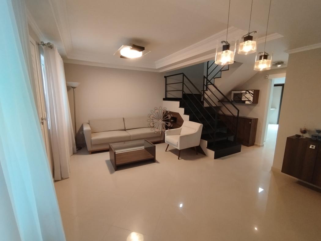 Sobrado à venda com 3 quartos - Santa Felicidade,Curitiba 