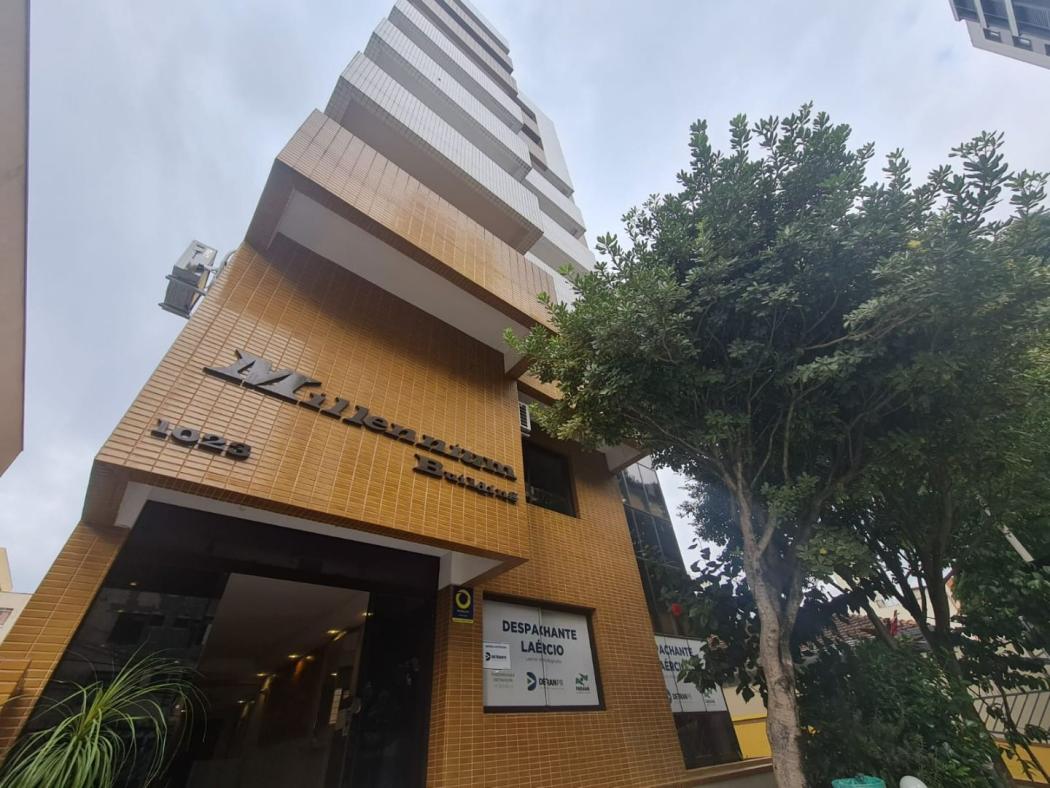 Escritório em Curitiba - PR, no bairro Centro - Referência SA0001-VIBW