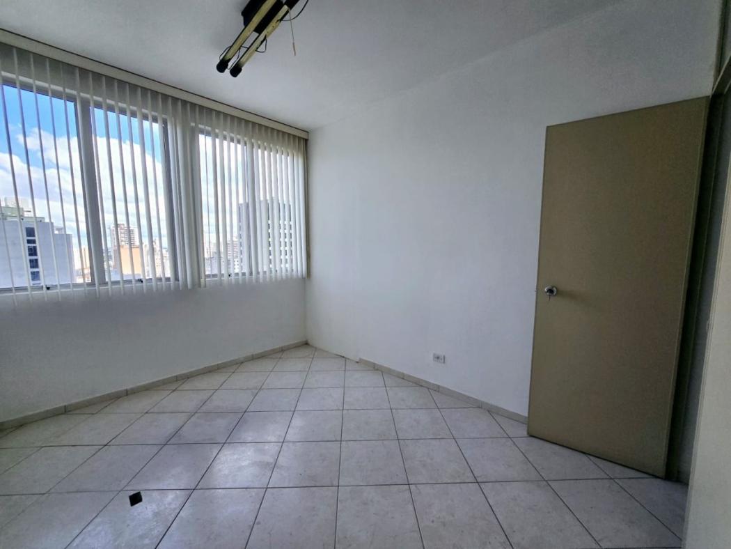 Escritório em Curitiba - PR, no bairro Centro - Referência SA0003-MELE