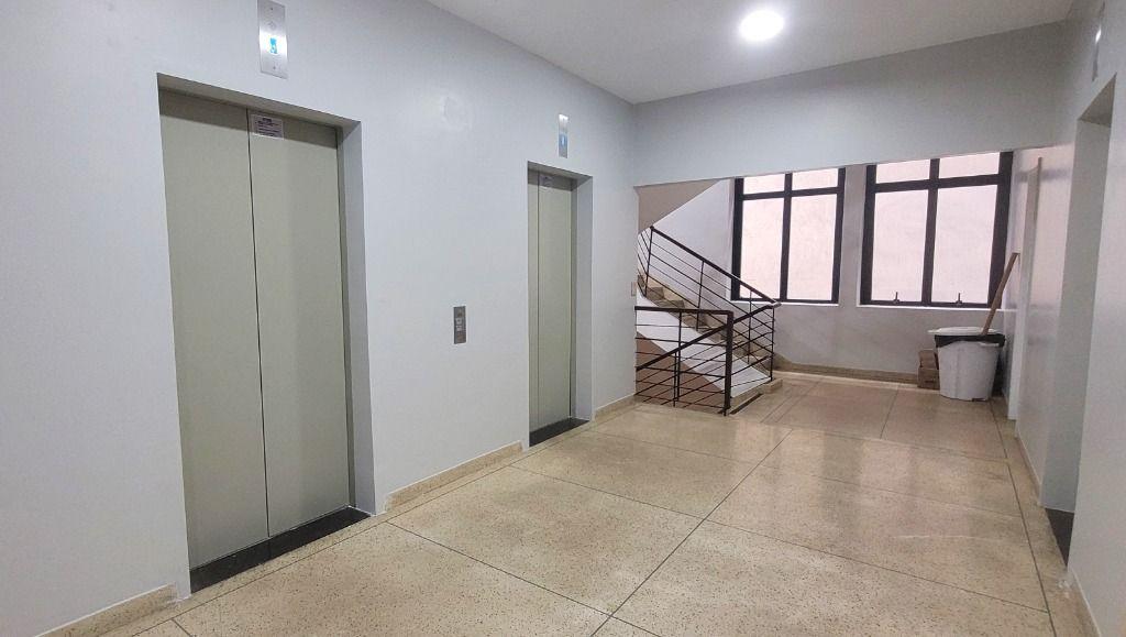  - Sala para alugar, 36 m² por R$ 950/mês - Centro - Curitiba/PR