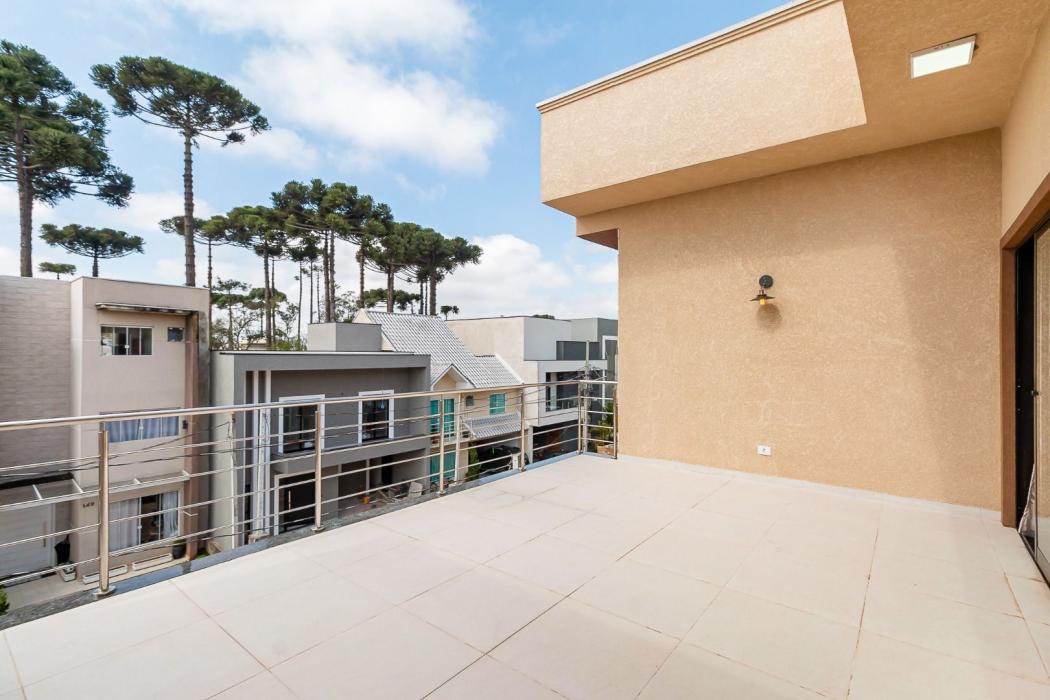 Sobrado em São José dos Pinhais - PR, no bairro Afonso Pena - Referência SO0002-SIRO