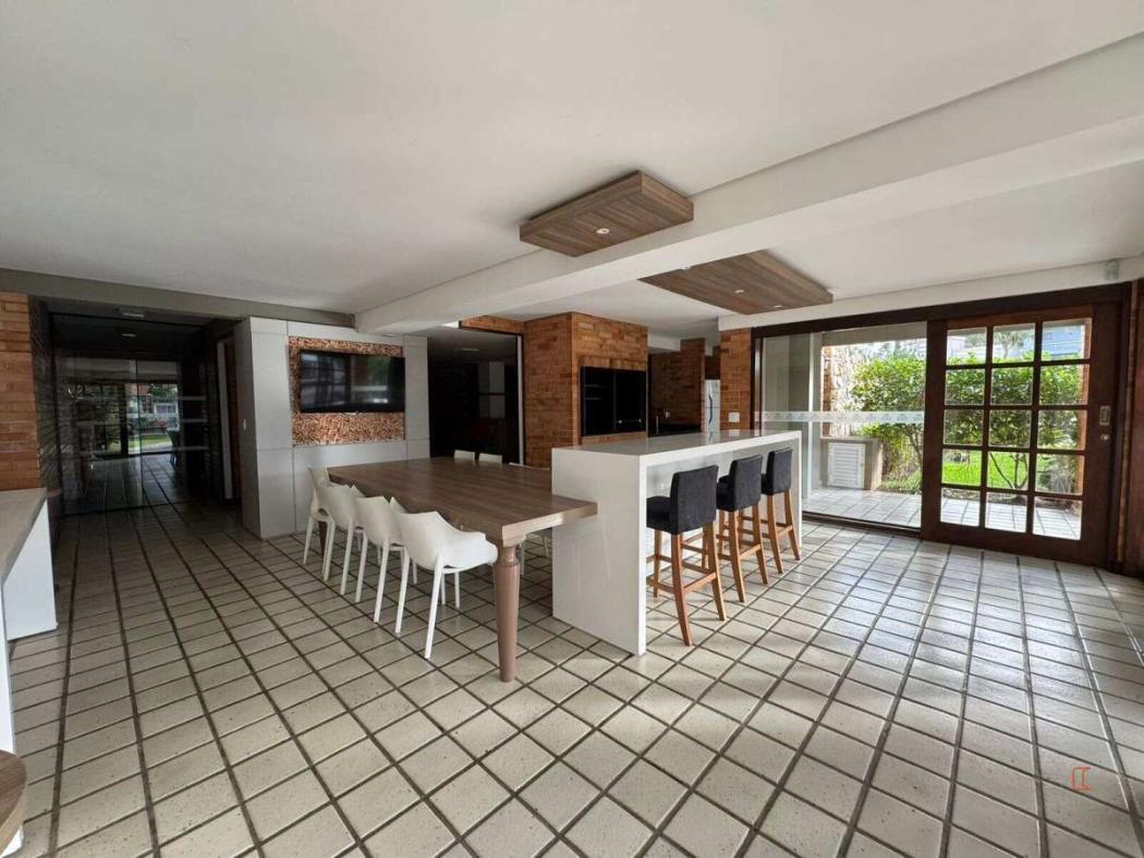 Sobrado 3 quartos (uma suite master) em condominio fechado no Umbará - voa corretor