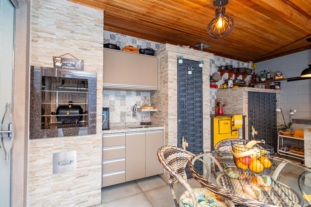 Condomínio em CURITIBA - PR, no bairro Campo Comprido - Referência SO001-GTX