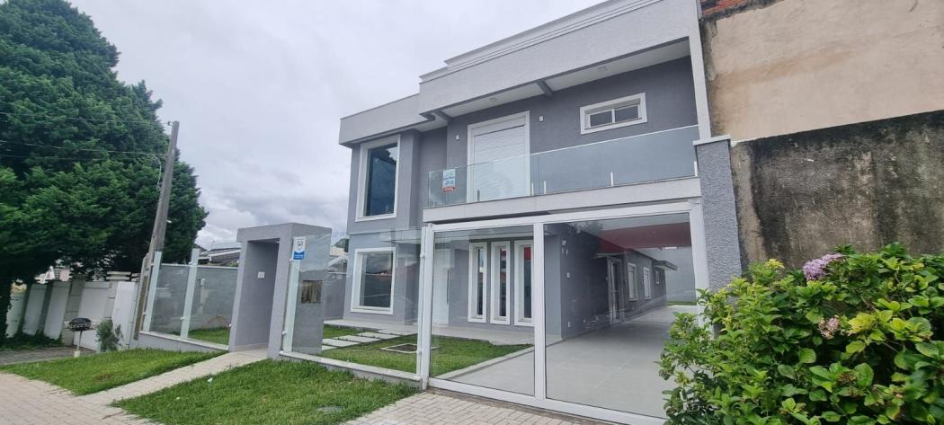 Sobrado em Curitiba - PR, no bairro Xaxim - Referência SO0010-RP3A