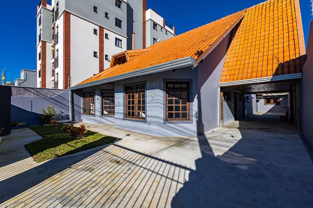  - Sobrado com 3 dormitórios à venda, 236 m² por R$ 1.100.000,00 - Santa Quitéria - Curitiba/PR