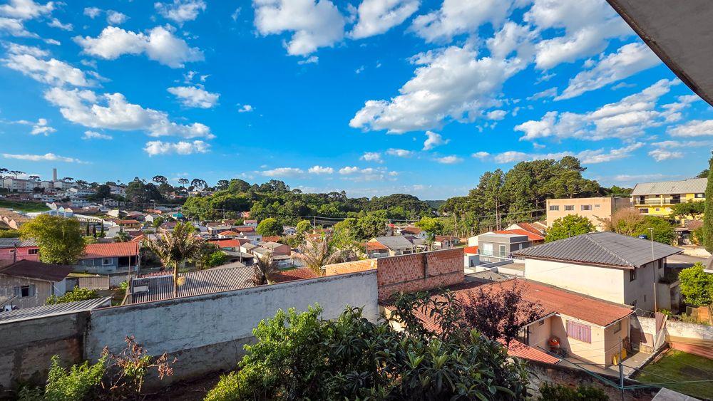 Sobrado à Venda em Santa Cândida - Boa Oportunidade de Investimento!