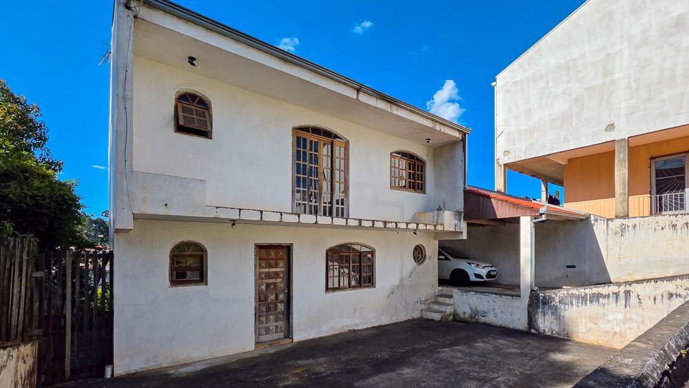 Sobrado à Venda em Santa Cândida - Boa Oportunidade de Investimento!