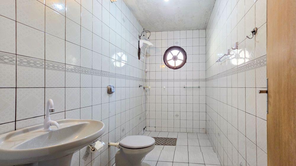 Sobrado à Venda em Santa Cândida - Boa Oportunidade de Investimento!