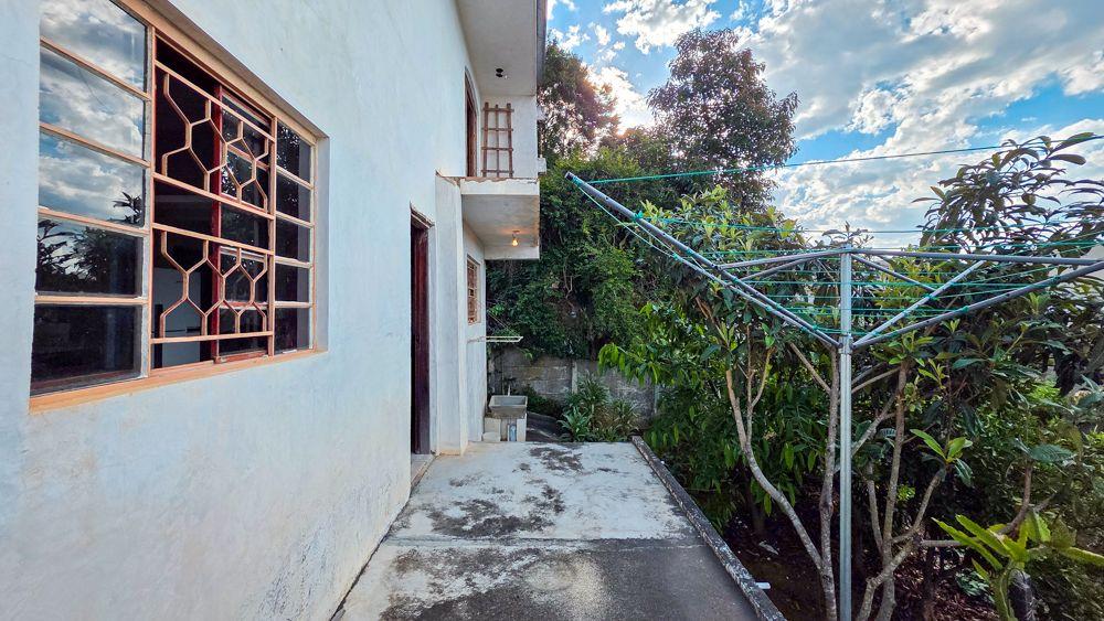 Sobrado à Venda em Santa Cândida - Boa Oportunidade de Investimento!