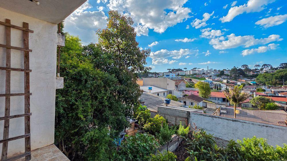 Sobrado à Venda em Santa Cândida - Boa Oportunidade de Investimento!