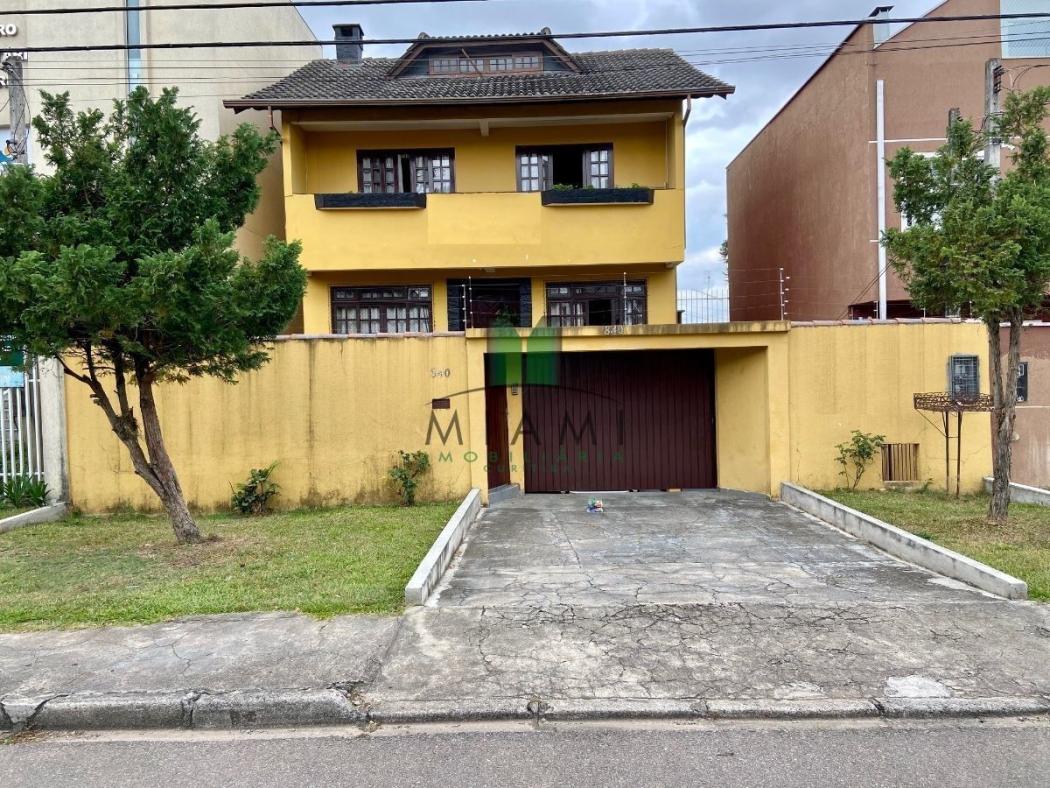 Sobrado em Curitiba - PR, no bairro Cajuru - Referência SO0018-CBJV
