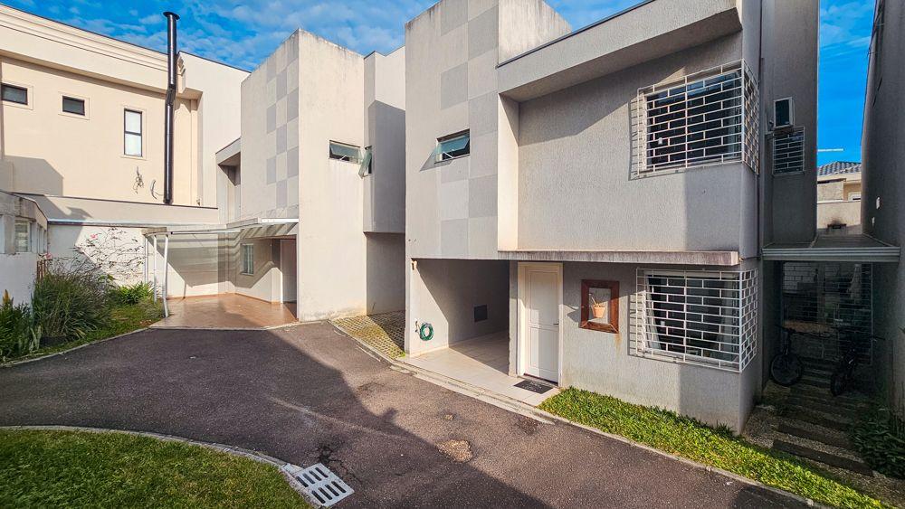  - Sobrado em Condomínio não geminado no Atuba | 150 m², 3 dormitórios, suíte com hidro e espaço gourmet! 2 Vagas