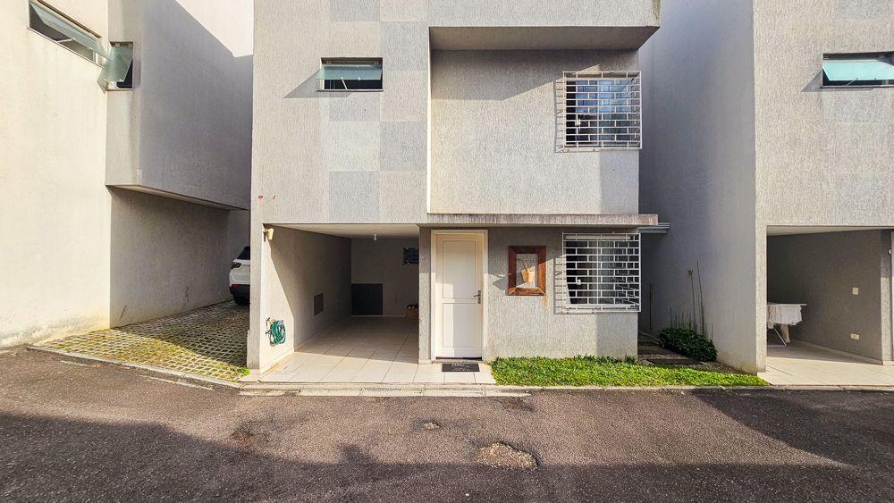  - Sobrado em Condomínio não geminado no Atuba | 150 m², 3 dormitórios, suíte com hidro e espaço gourmet! 2 Vagas