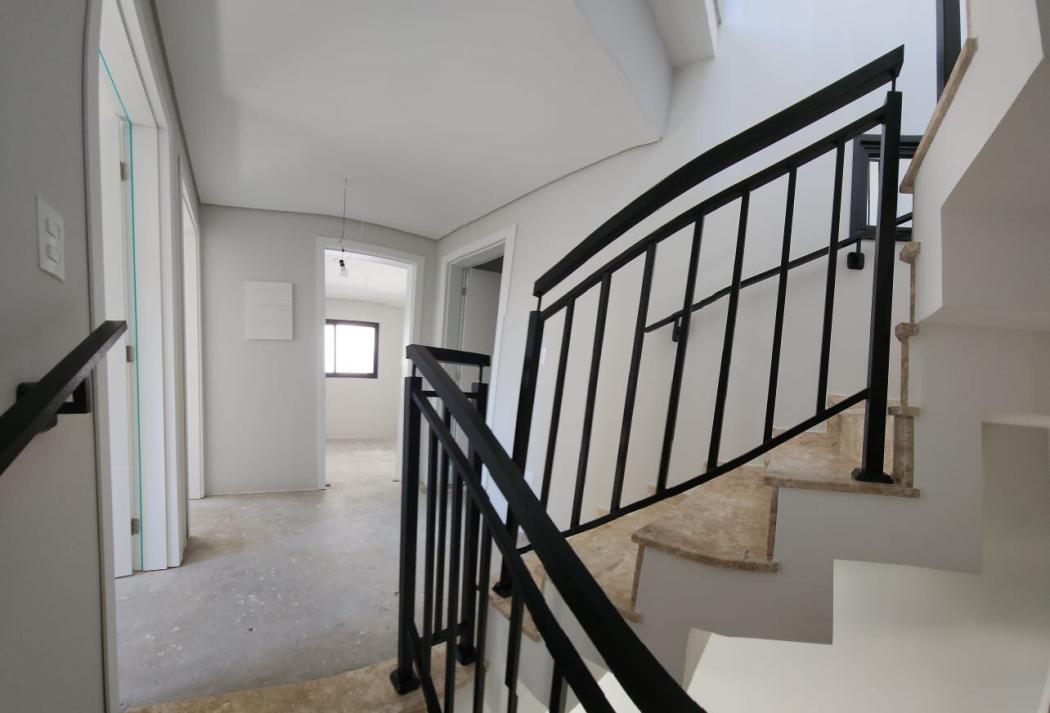 Condomínio em CURITIBA - PR, no bairro São Braz - Referência SO002-LSDI