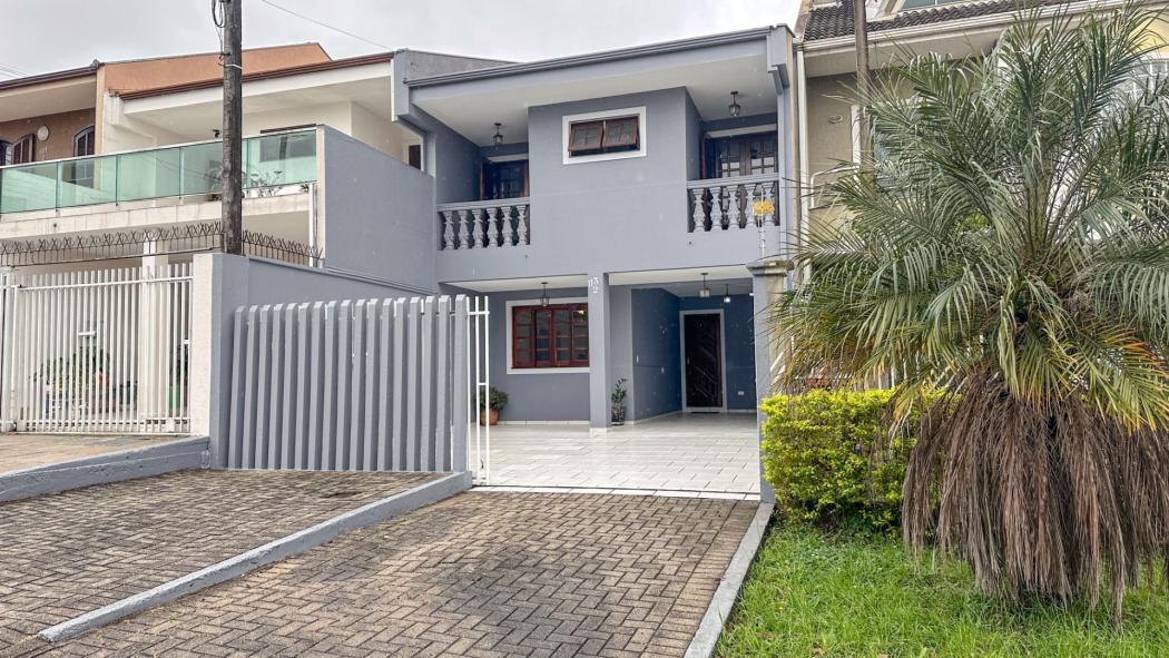 Sobrado em Curitiba - PR, no bairro Xaxim - Referência SO0021-CONI