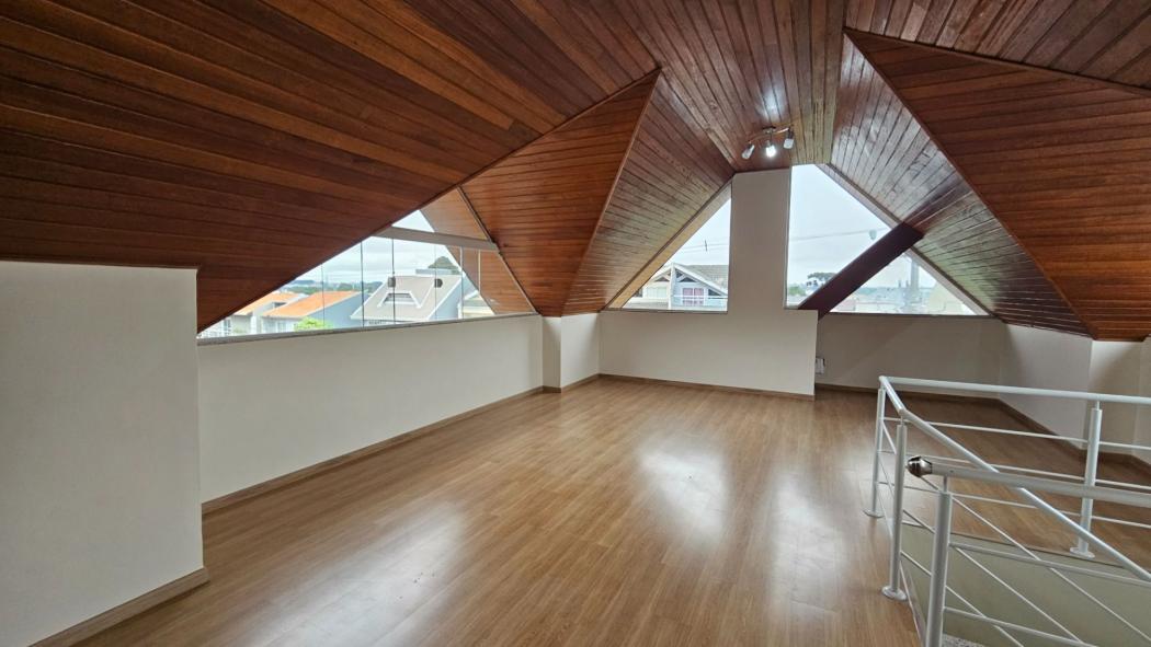 Sobrado com 3 dormitórios à venda, 164 m² por R$ 785.000 - Uberaba - Curitiba/PR - JB3 Imóveis