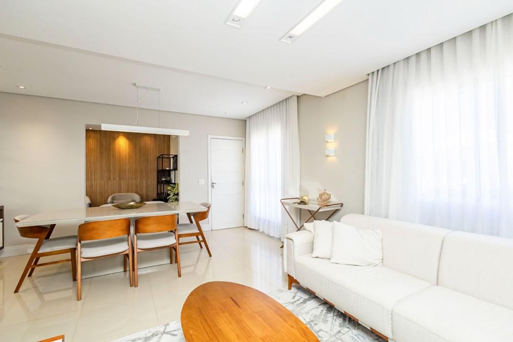 Sobrado em Curitiba - PR, no bairro Abranches - Referência SO0033-ARGK