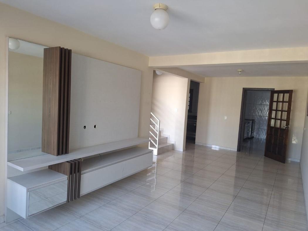 Casa à venda em Ouro Fino, São José dos Pinhais — Hub Urbana