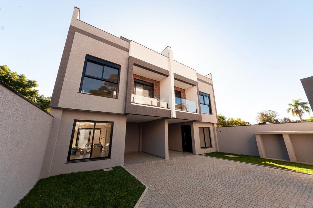 Sobrado em Curitiba - PR, no bairro Ecoville - Referência SO0053-DXB