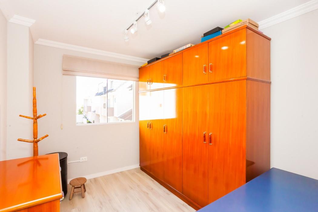 Casa à venda em Boqueirão, Curitiba — Hub Urbana
