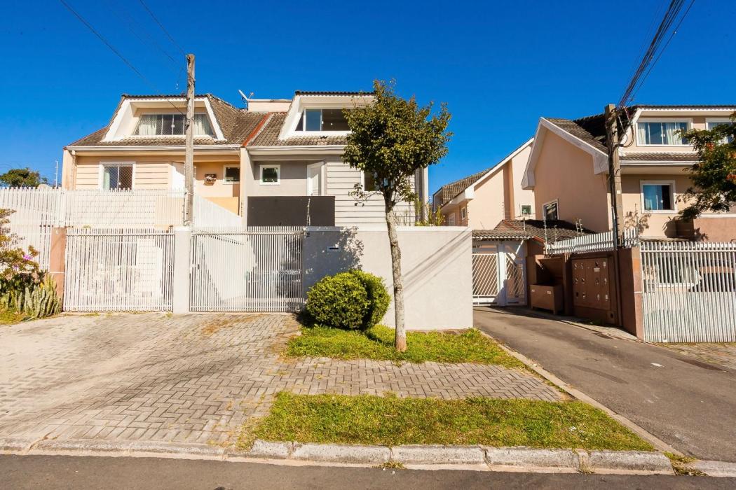 Casa à venda em Boqueirão, Curitiba — Hub Urbana