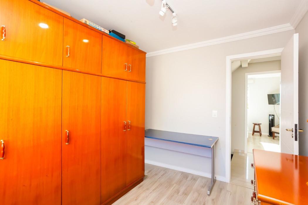 Casa à venda em Boqueirão, Curitiba — Hub Urbana