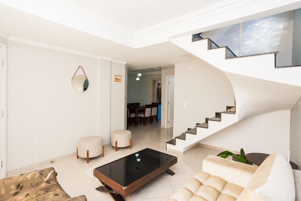 Casa à venda em Boqueirão, Curitiba — Hub Urbana
